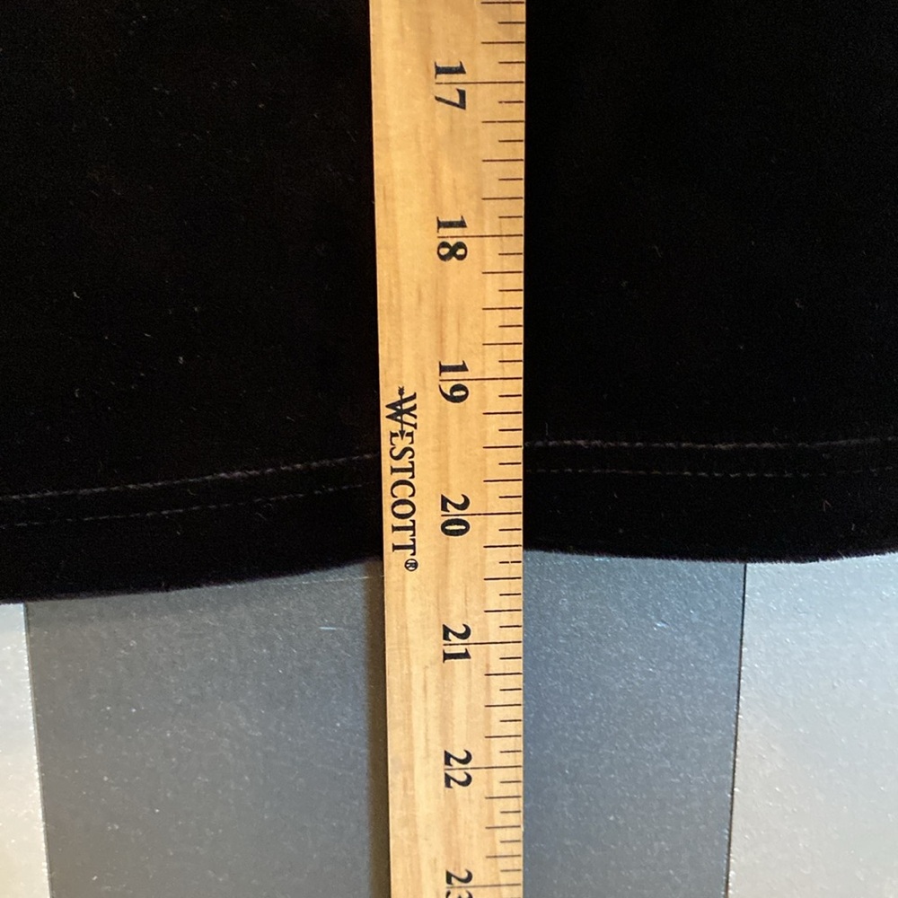 Vintage 90s Elegant Black Crushed Velvet Mini Skirt - Picture 4 of 5